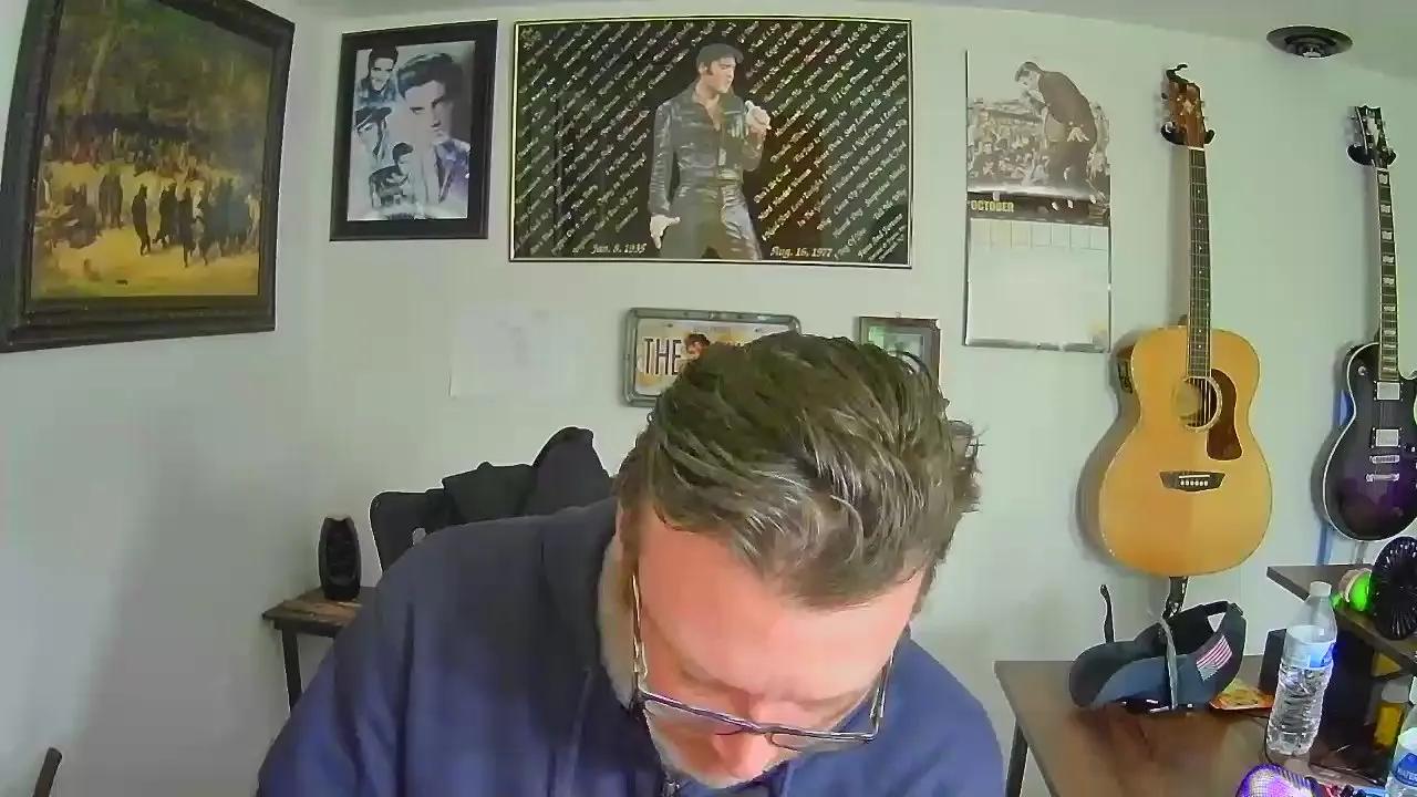 Cam4 AlexanderII4u is Freechat AlexanderII4u —  #takingrequests #bored #gettingoff #music #married