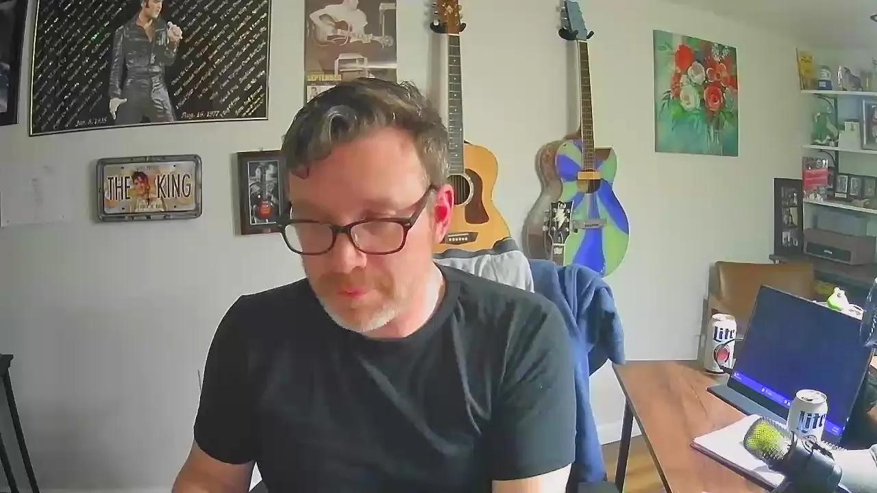 Offline AlexanderII4u on Cam4