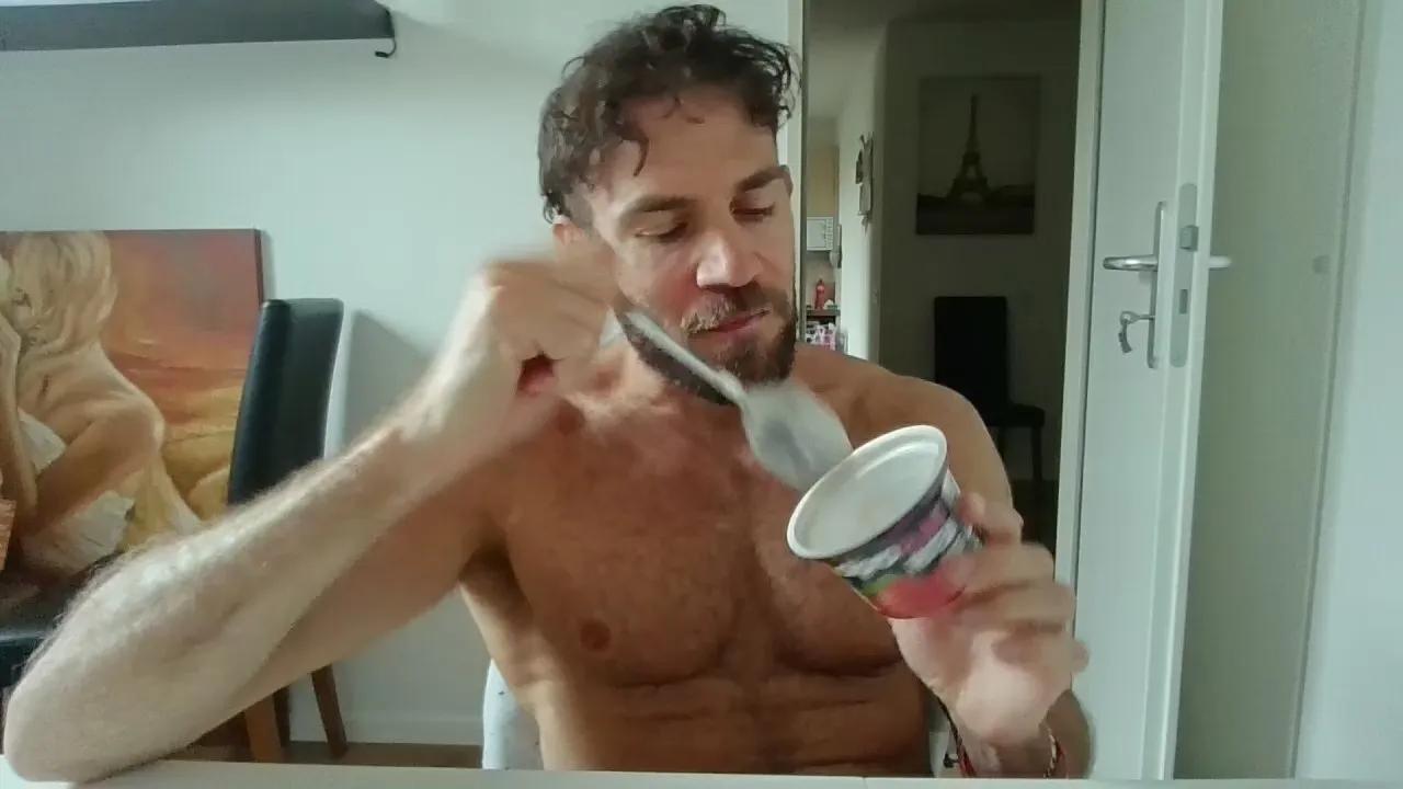 Offline ALPHA_HUNK on Cam4