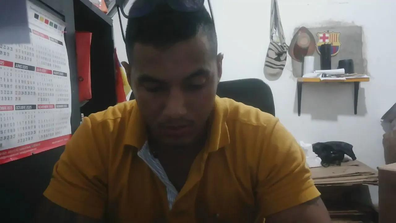 Offline AM92 on Cam4