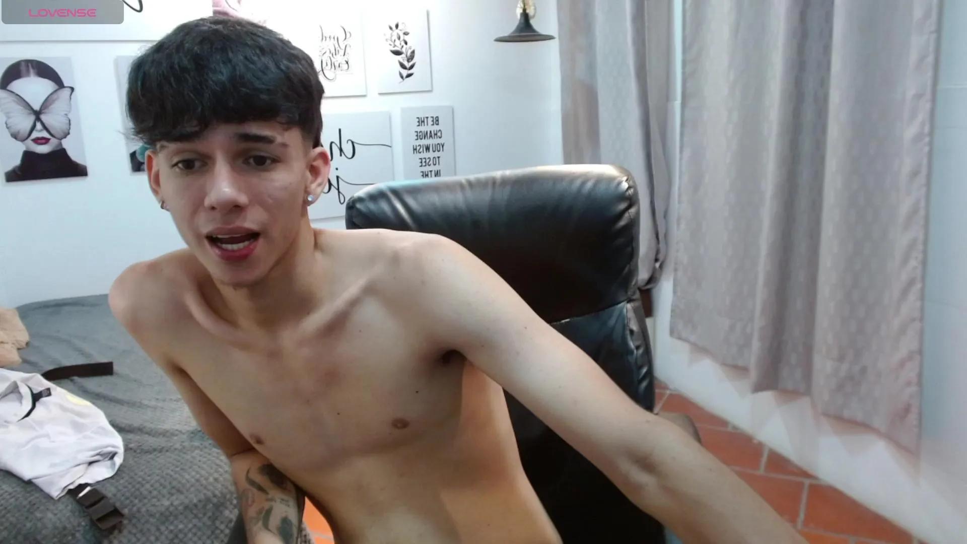 Cam4 AmethystShadow is Freechat AmethystShadow —  #feet #striptease #masturbation #armpits #schoolgirl #amateur