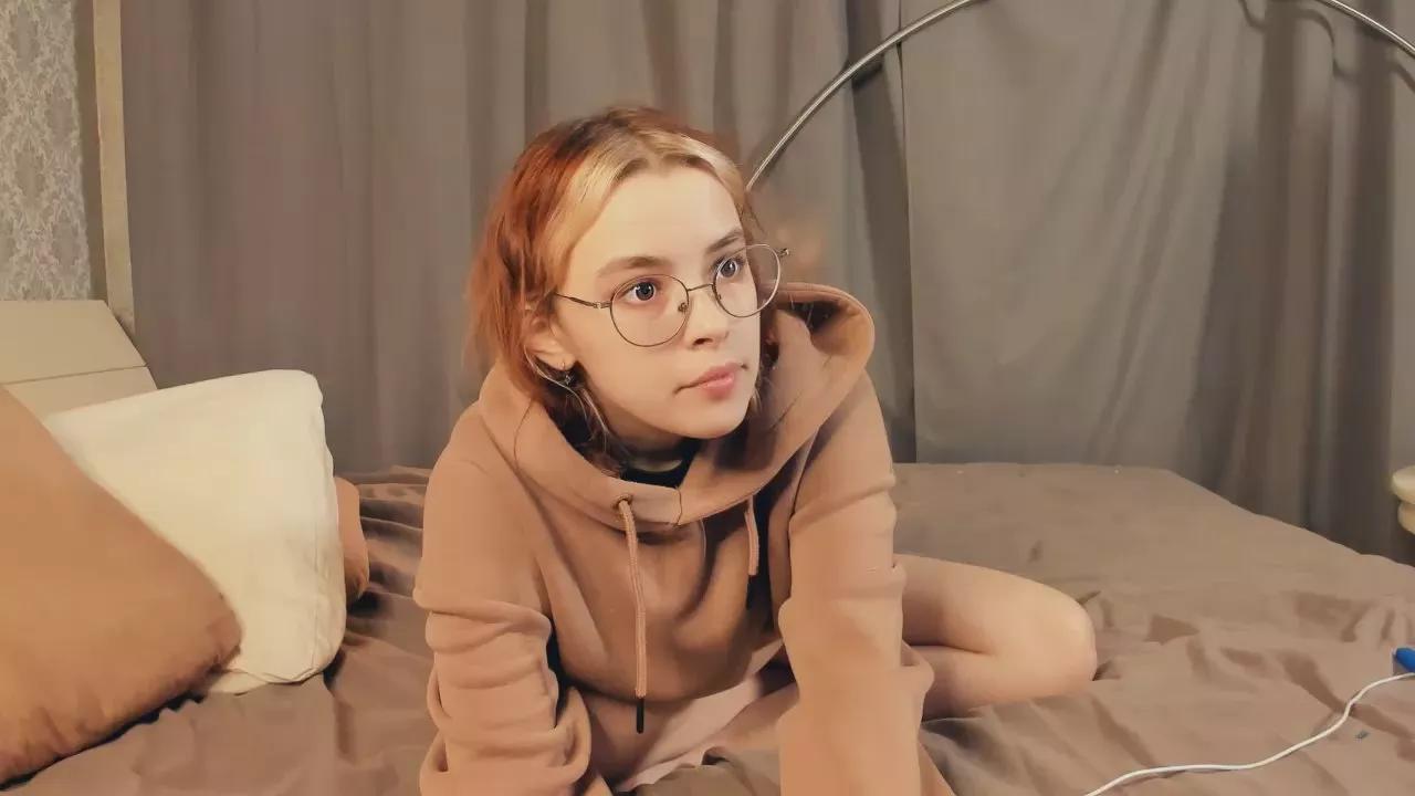 Offline AmieeVarrato on Cam4