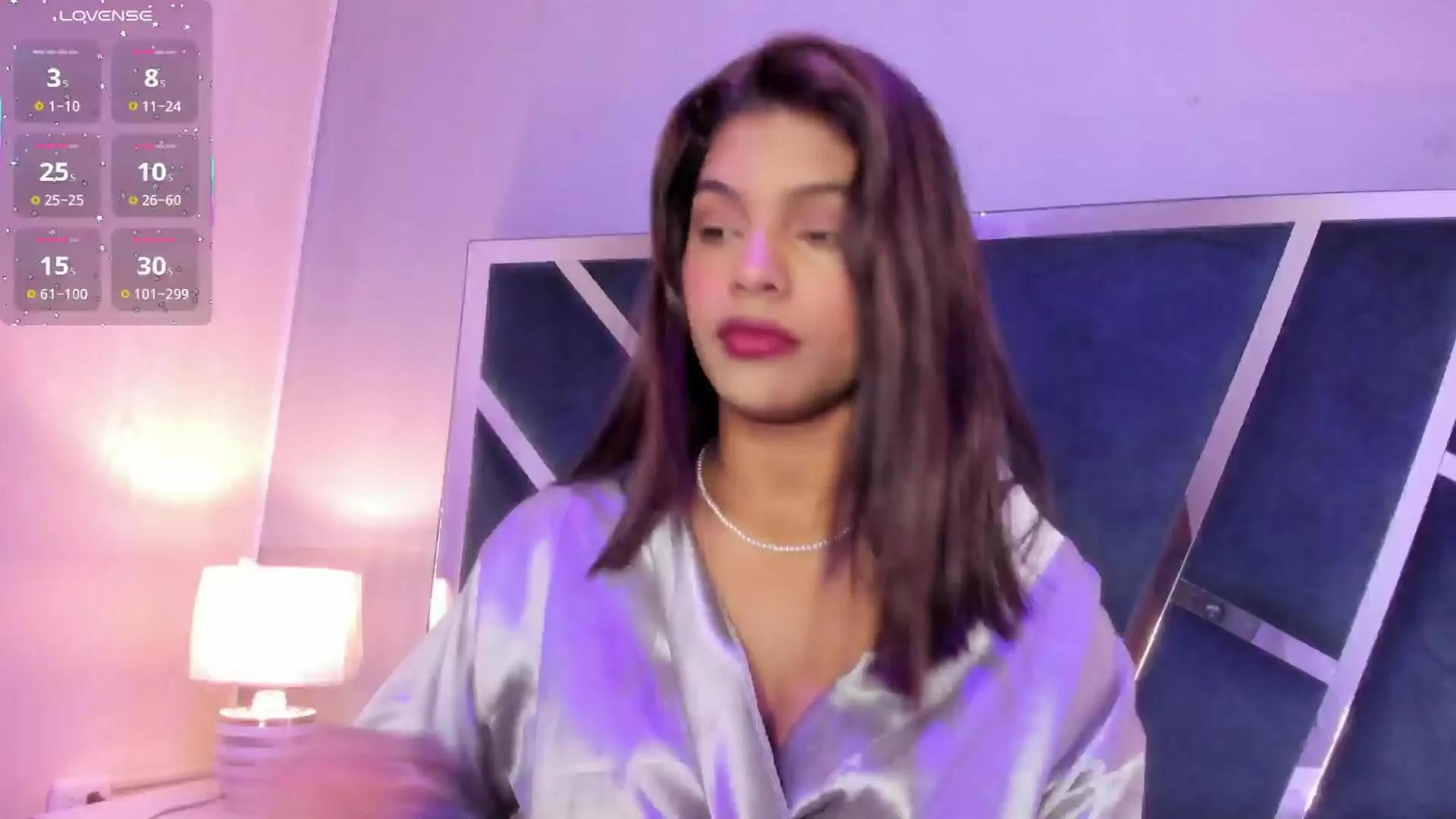 Offline AmyEvan on Cam4