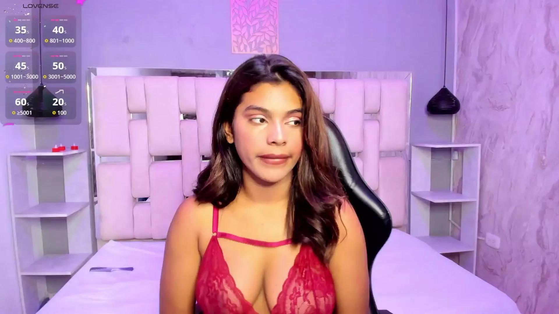 Offline AmyEvan on Cam4