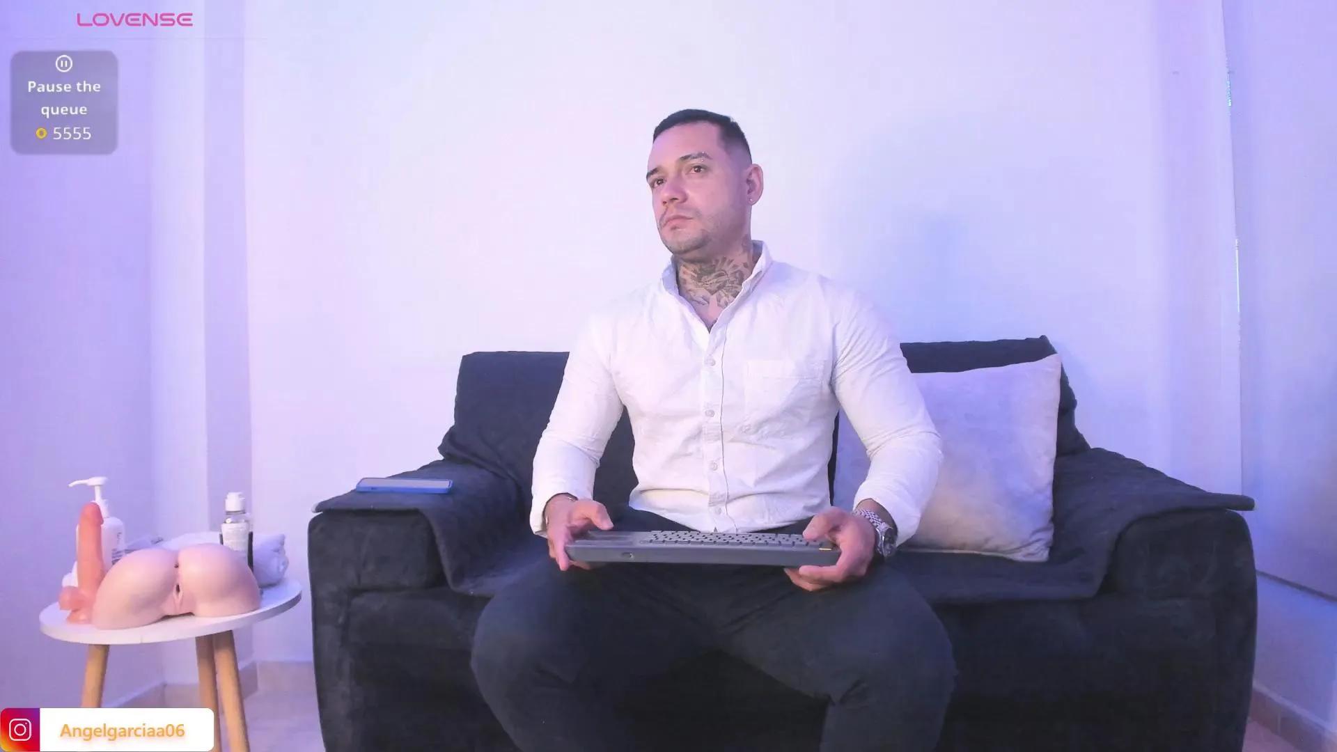 Freechat Angelgarcia_2 on Cam4