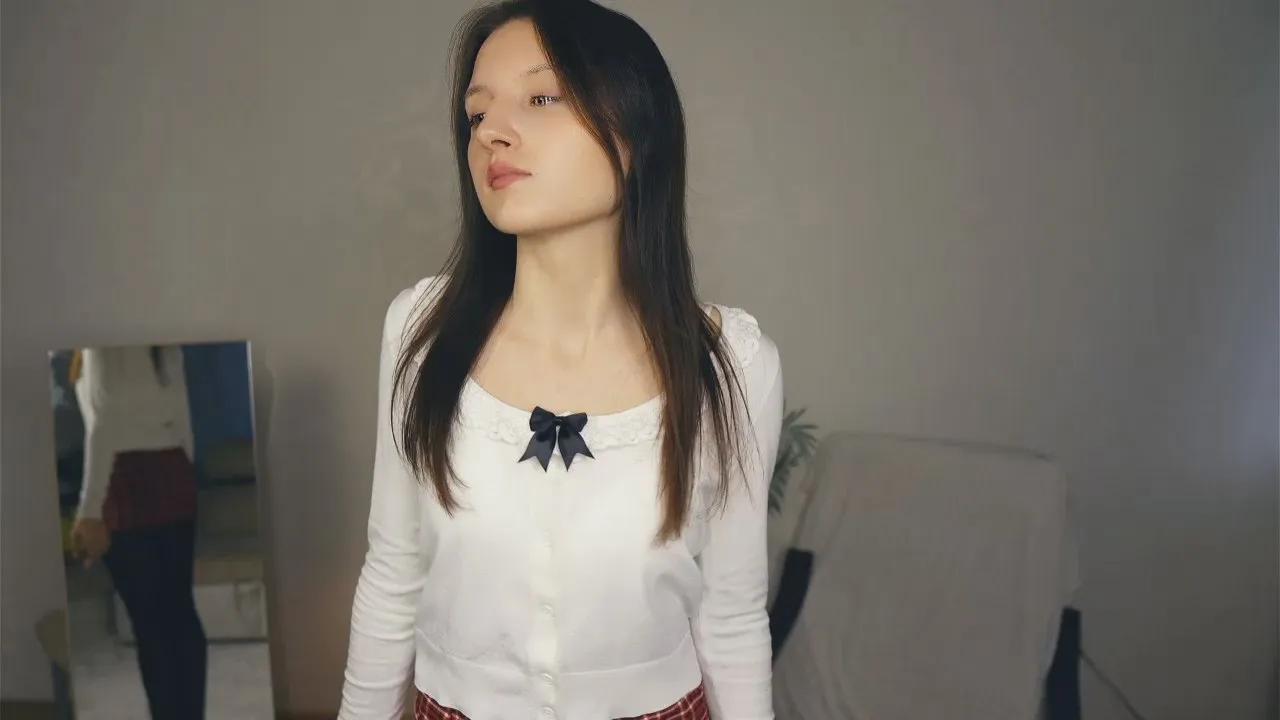 Offline AngellaProvis on Cam4