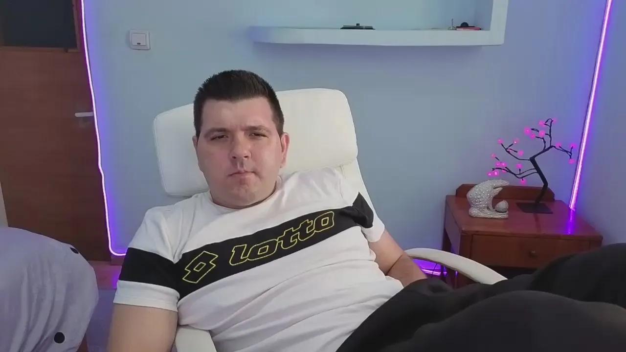 Offline Basy8 on Cam4