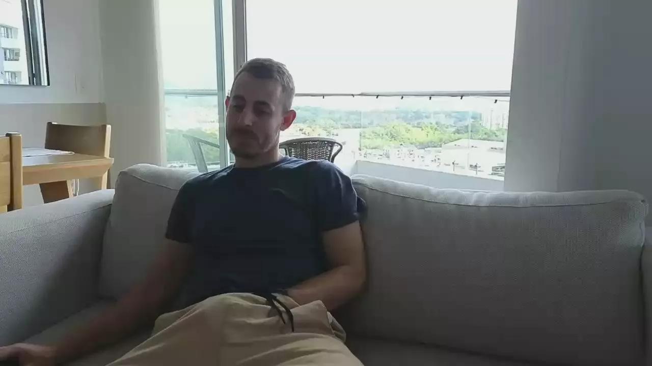 Offline bigone_hot on Cam4