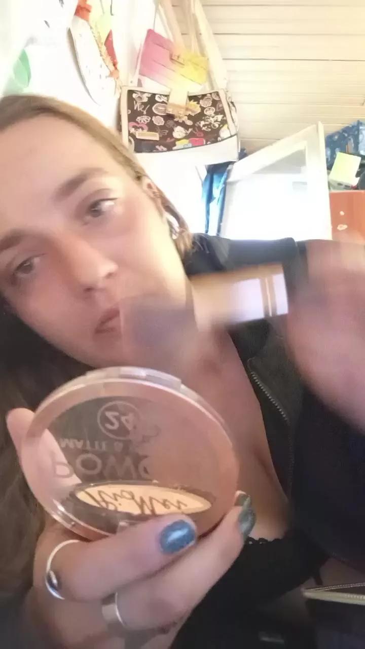 Offline Bunny308sexy on Cam4