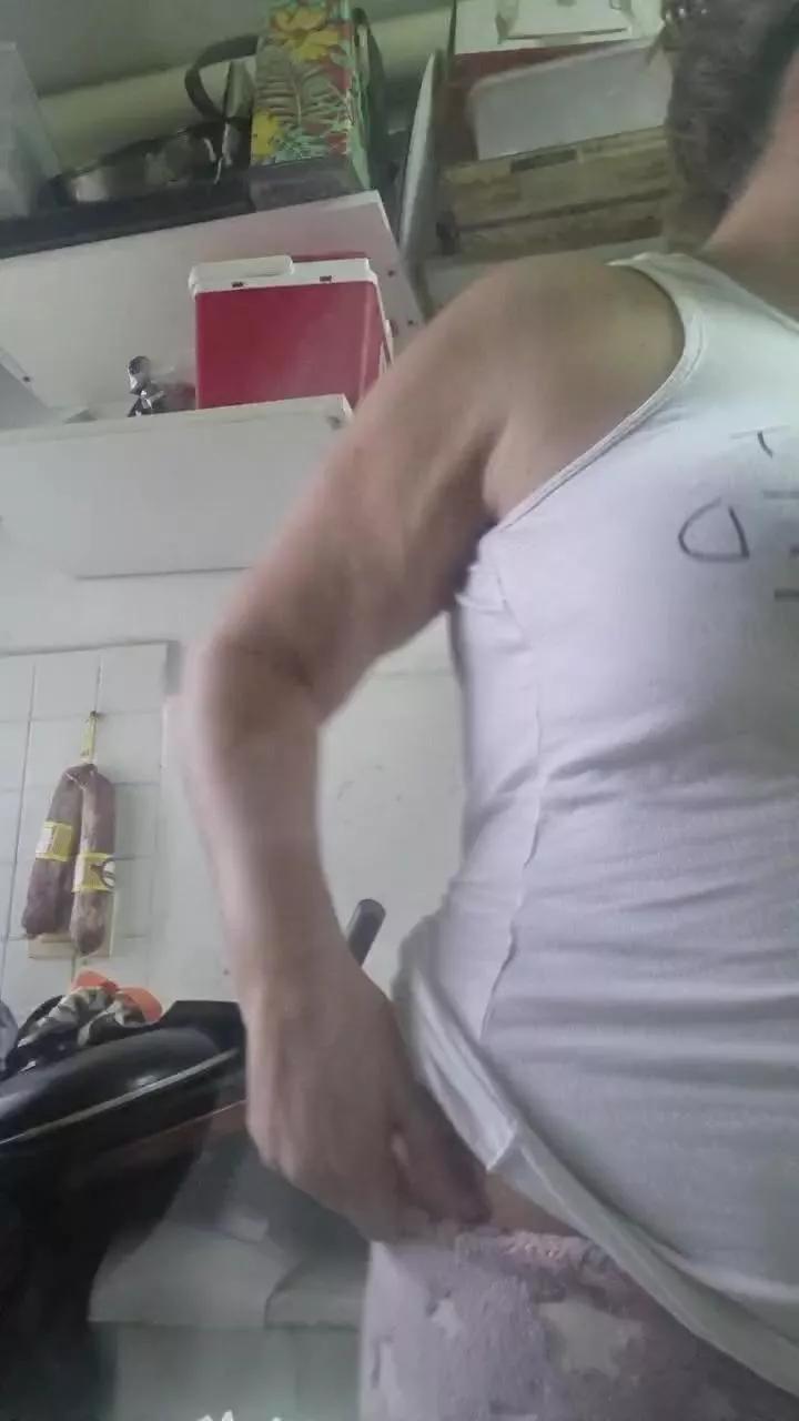 Offline Cande_h on Cam4