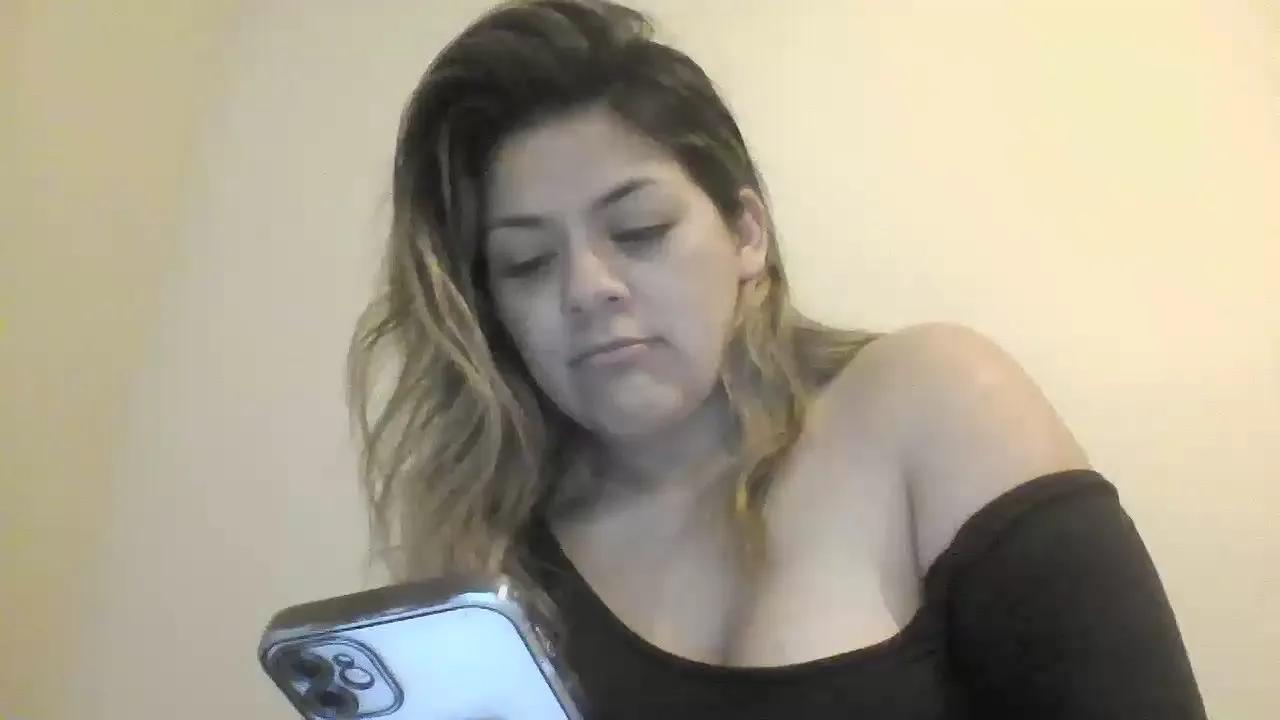 Offline catalinna22 on Cam4