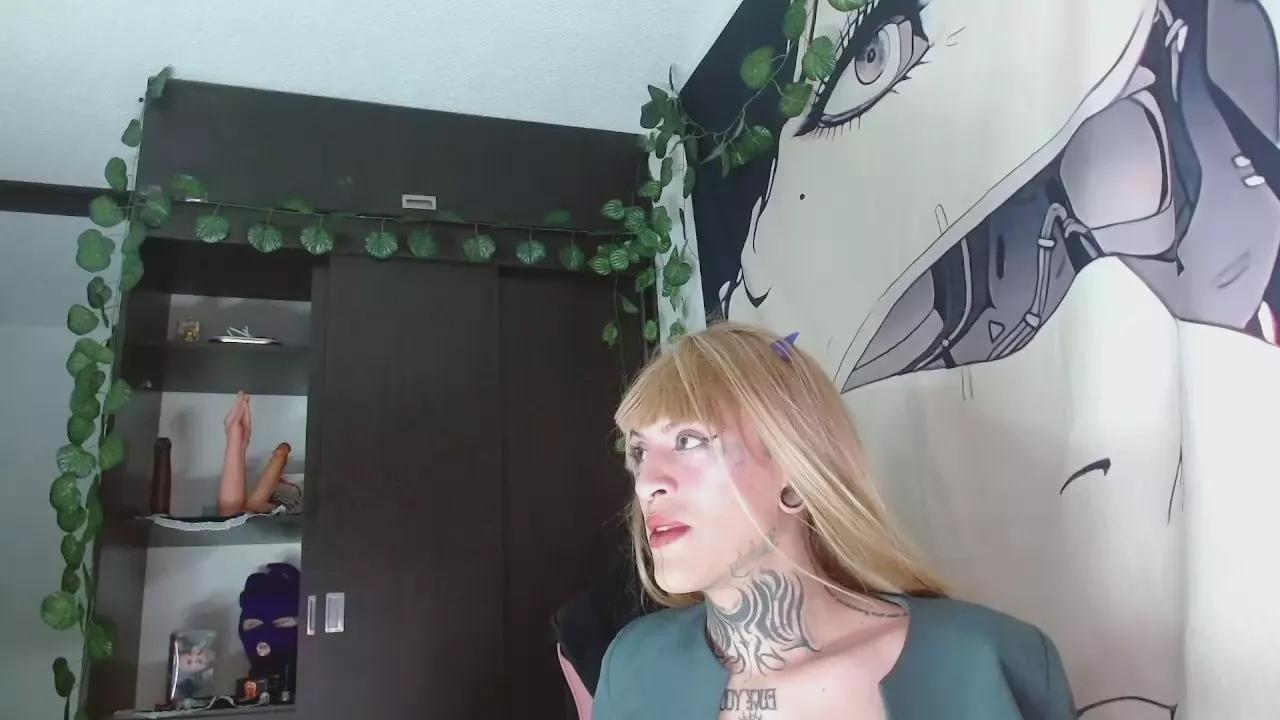 Offline charlotbelucci_ on Cam4