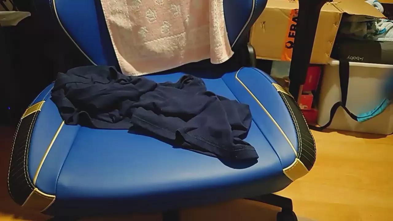 Offline cumman22xxx on Cam4