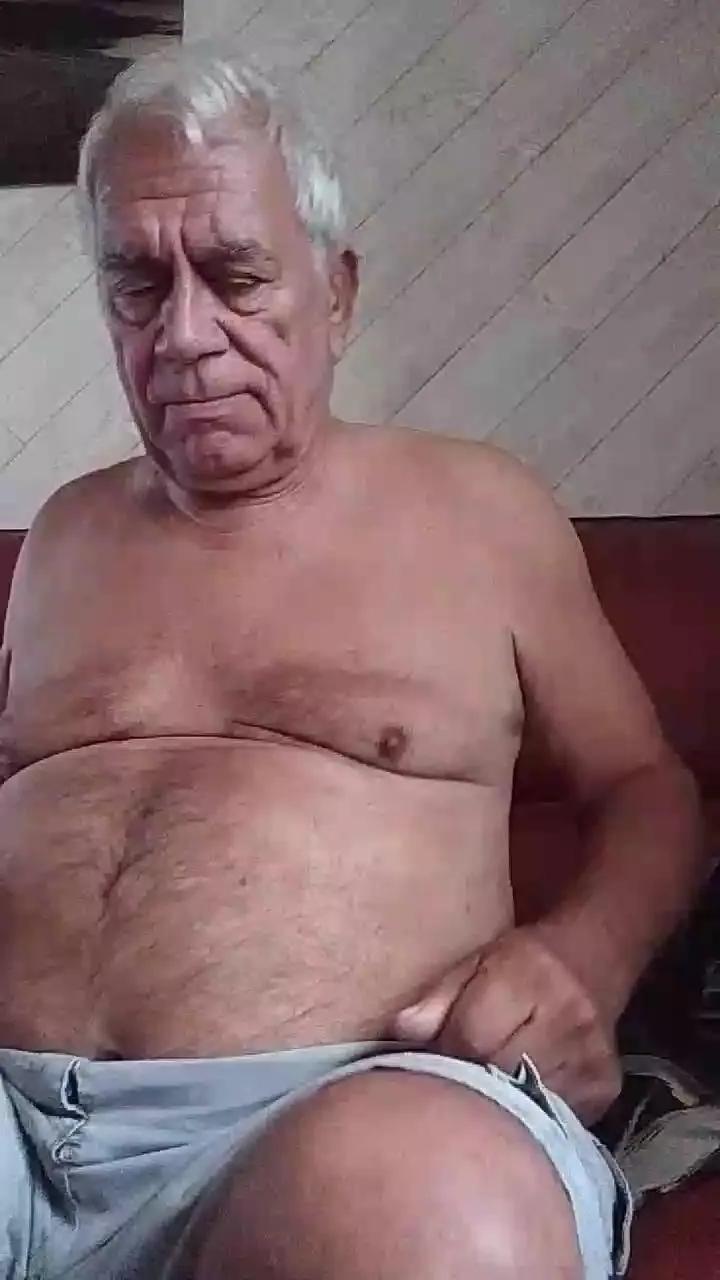 Offline Cummer51 on Cam4