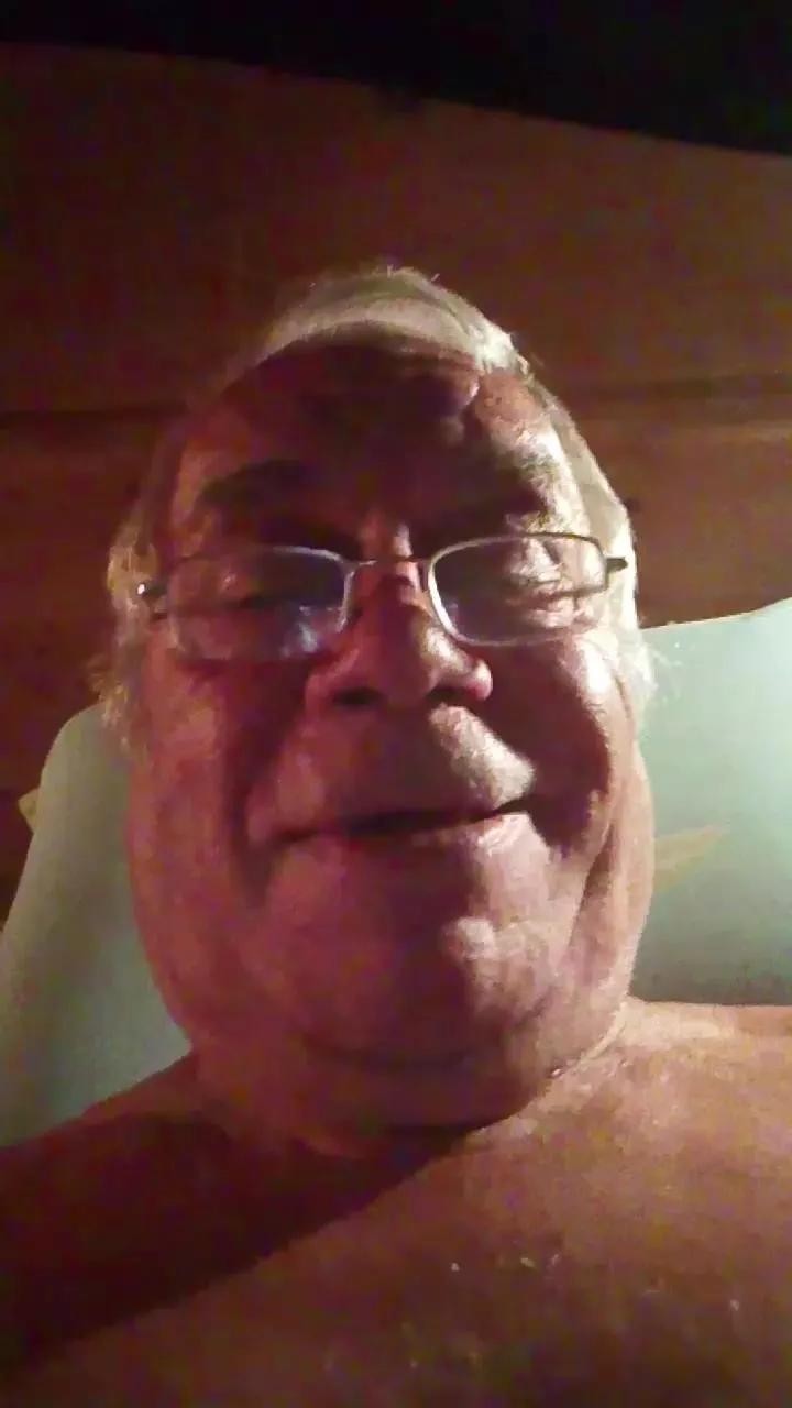 Offline Cummer51 on Cam4