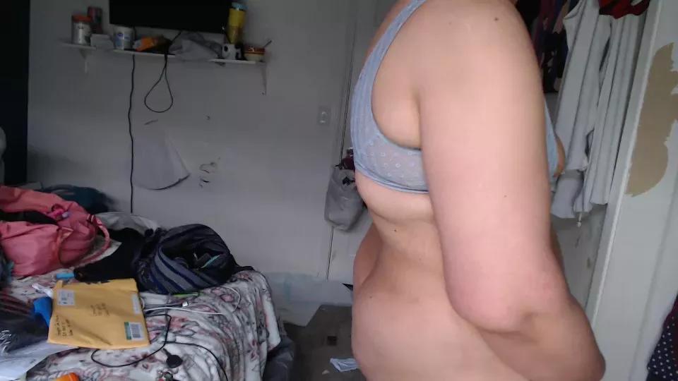 Offline DaniDebauchery on Cam4