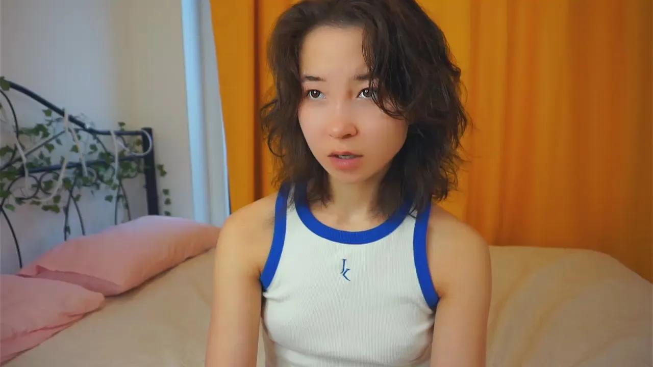 Offline DarlineDoddy on Cam4