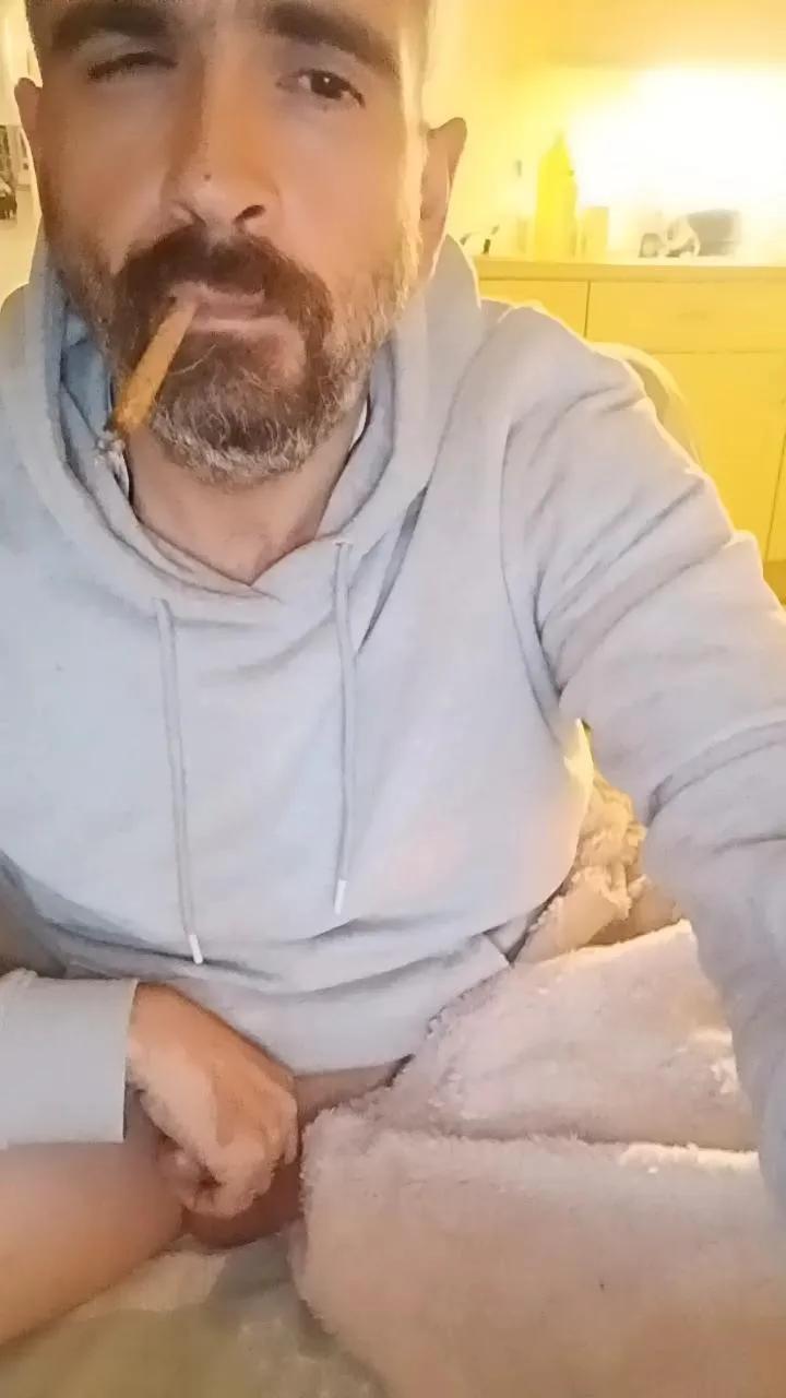 Offline Dominant69290 on Cam4