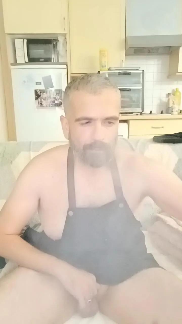 Offline Dominant69290 on Cam4