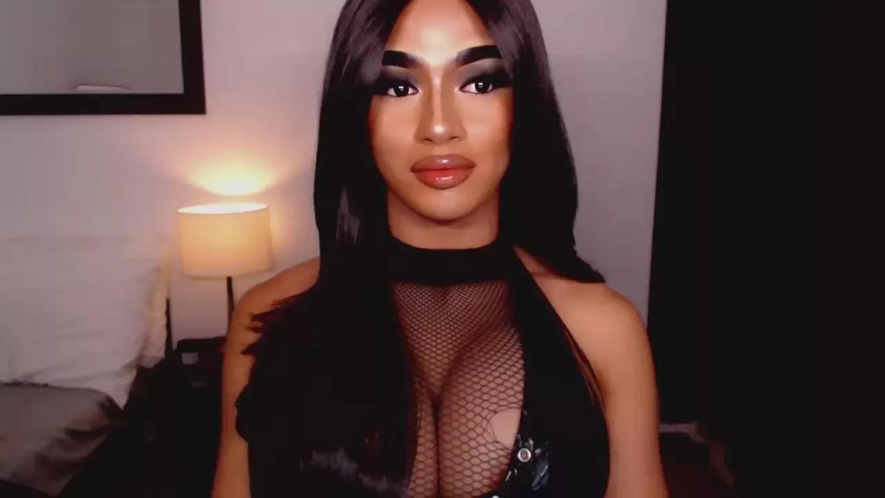 Offline DominantLatina on Cam4