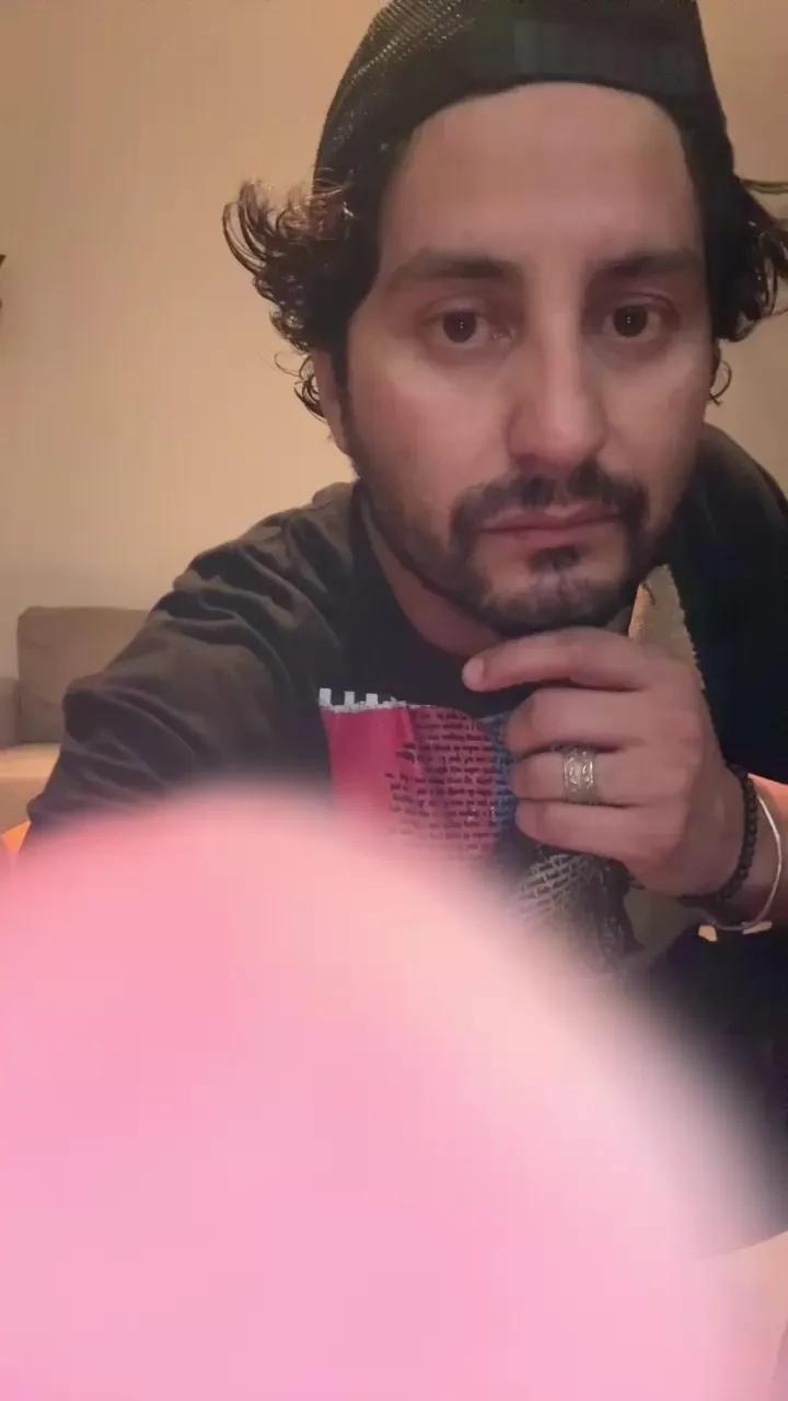 Offline dosversa22 on Cam4