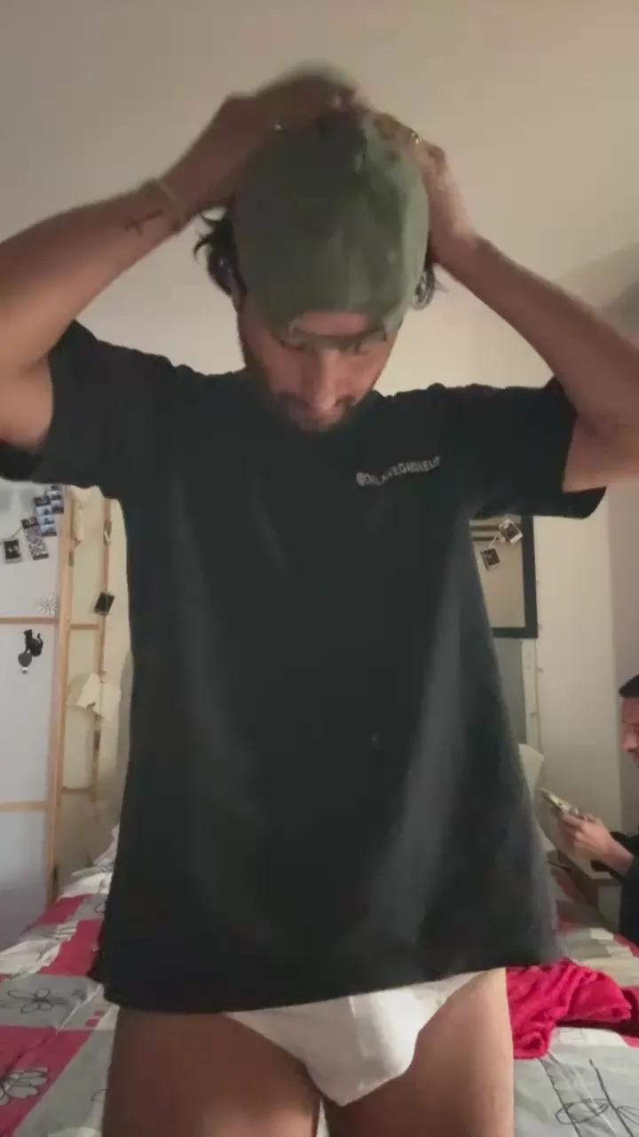 Offline dosversa22 on Cam4