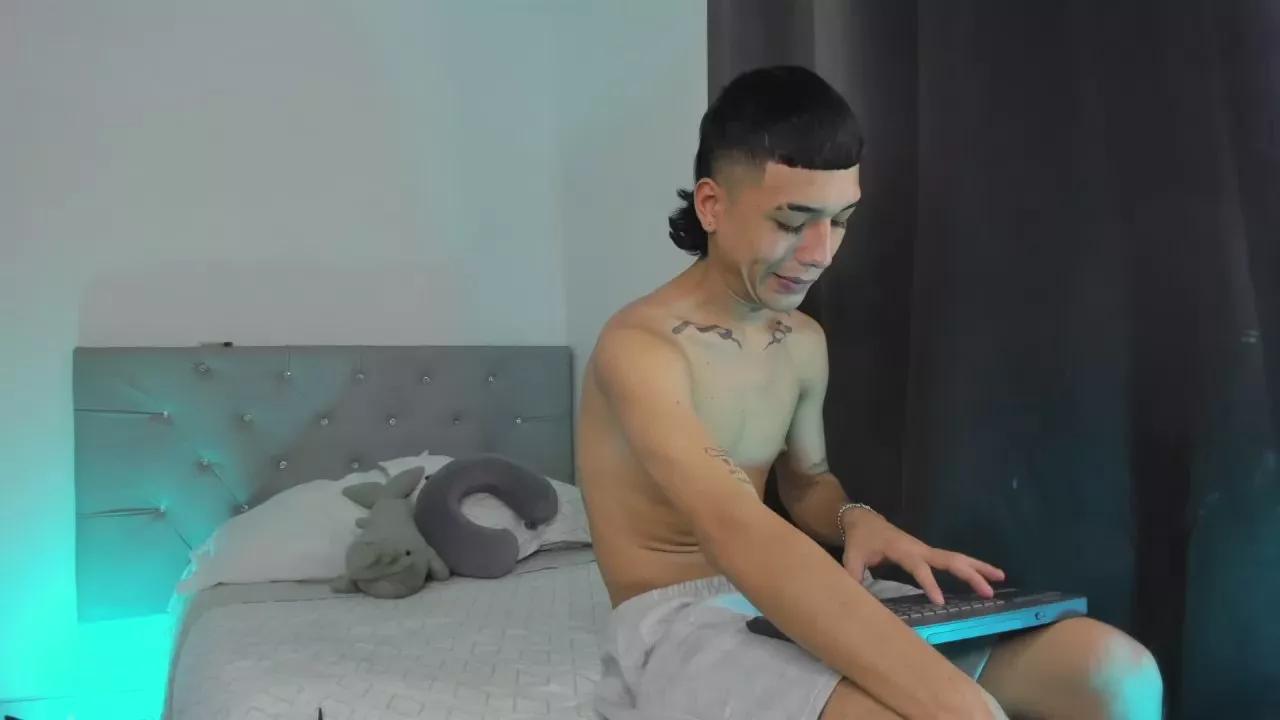 Offline duohotboy_ on Cam4