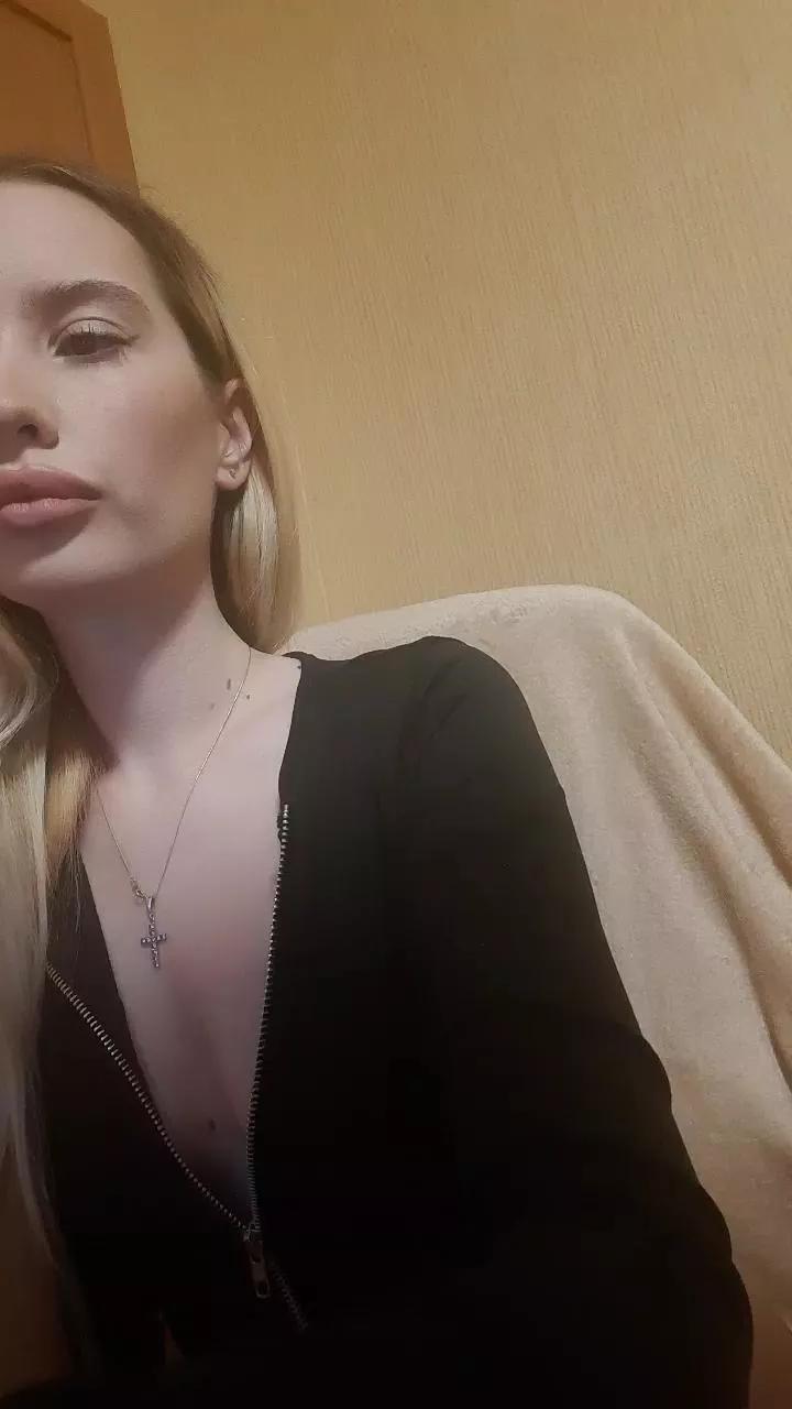 Offline Elzakom on Cam4