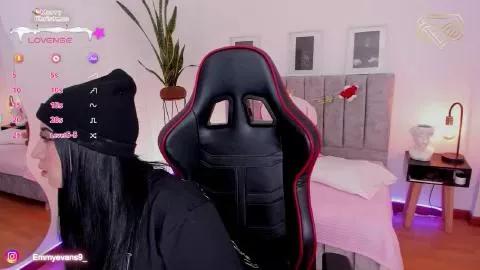 Offline EmmyEvans on Cam4