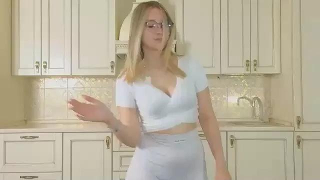 Offline EsmeBoddy on Cam4