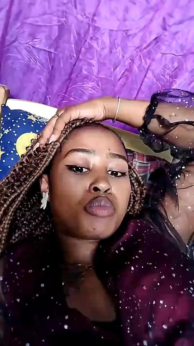 Freechat fatou18 on Cam4