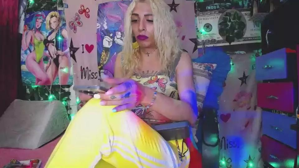 Freechat flaquita_corall on Cam4