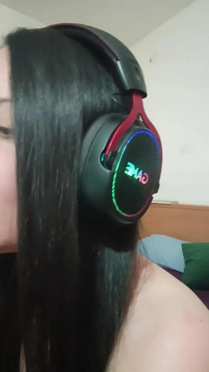 Offline FoxySpanks on Cam4