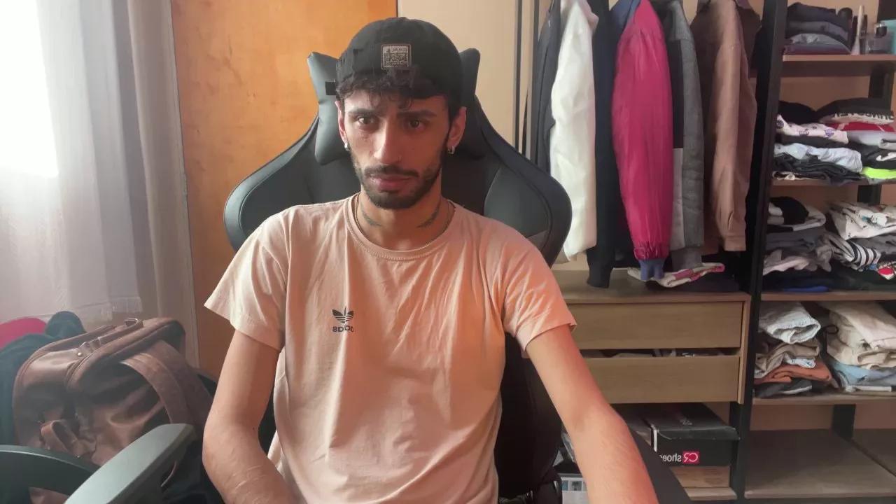 Offline GarotoDoSulRG on Cam4