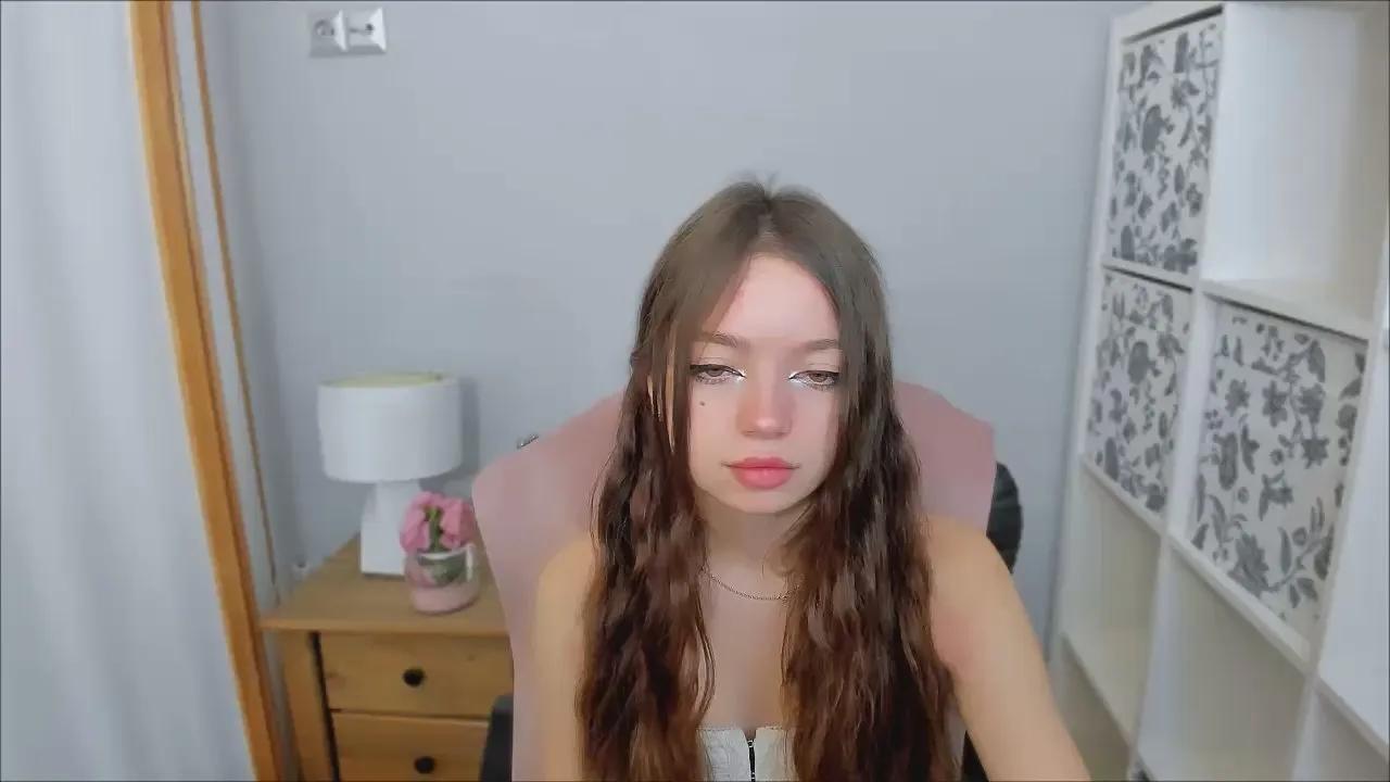 Offline GraceFlirt on Cam4