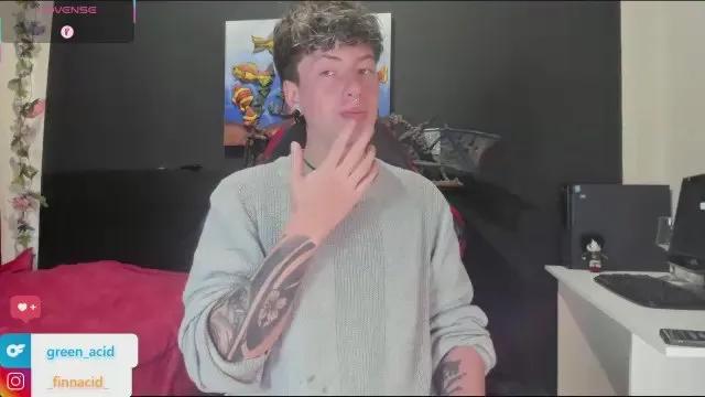 Offline Green_acid on Cam4