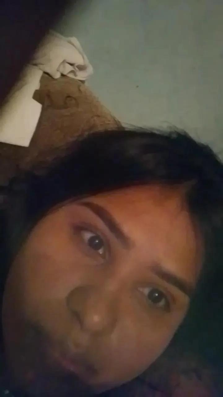 Offline Guadalupe20 on Cam4