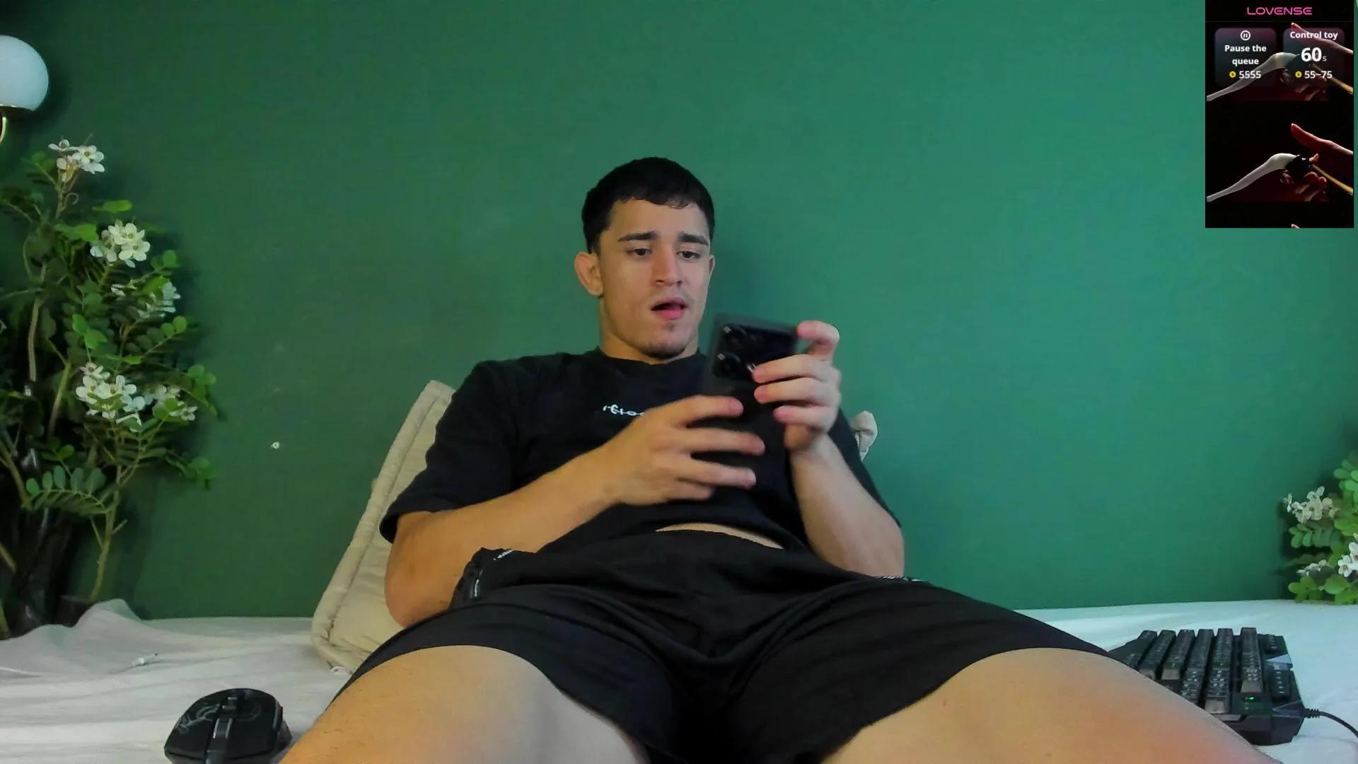 Offline Hairy_and_dirty on Cam4