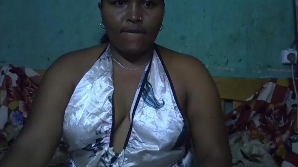 Freechat Hanipleasure001 on Cam4