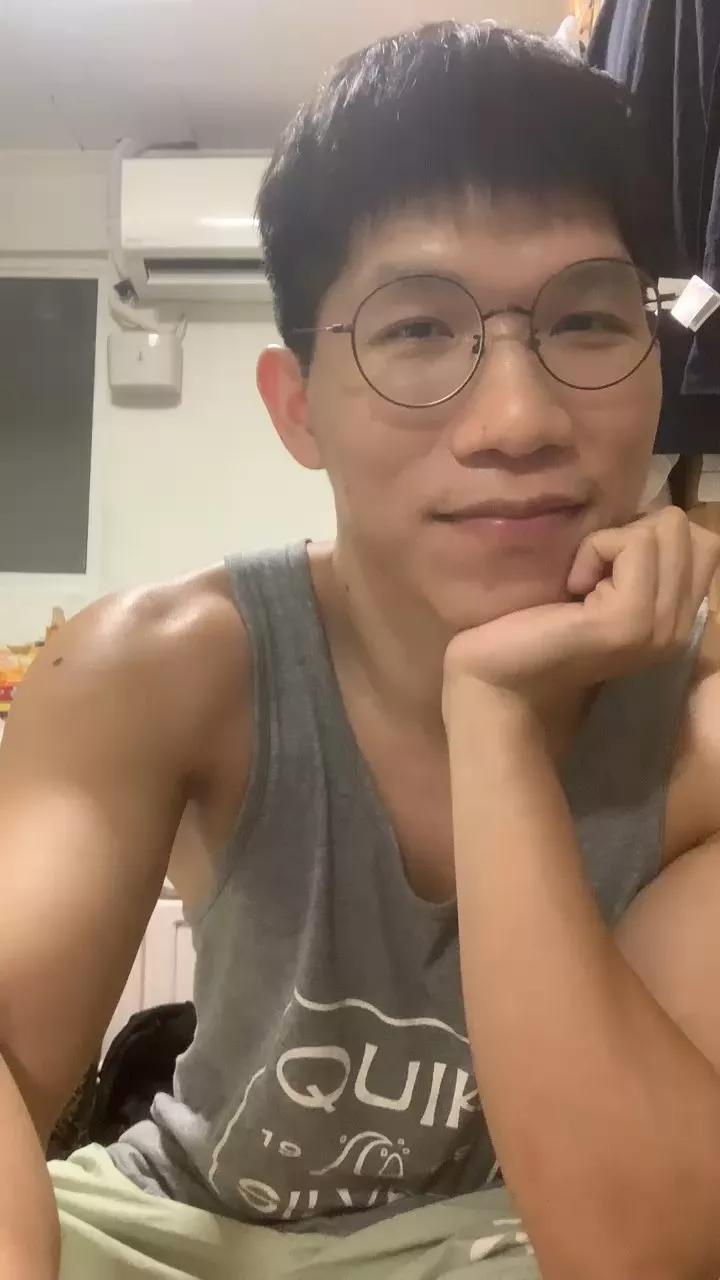 Offline iii_dh_iii on Cam4