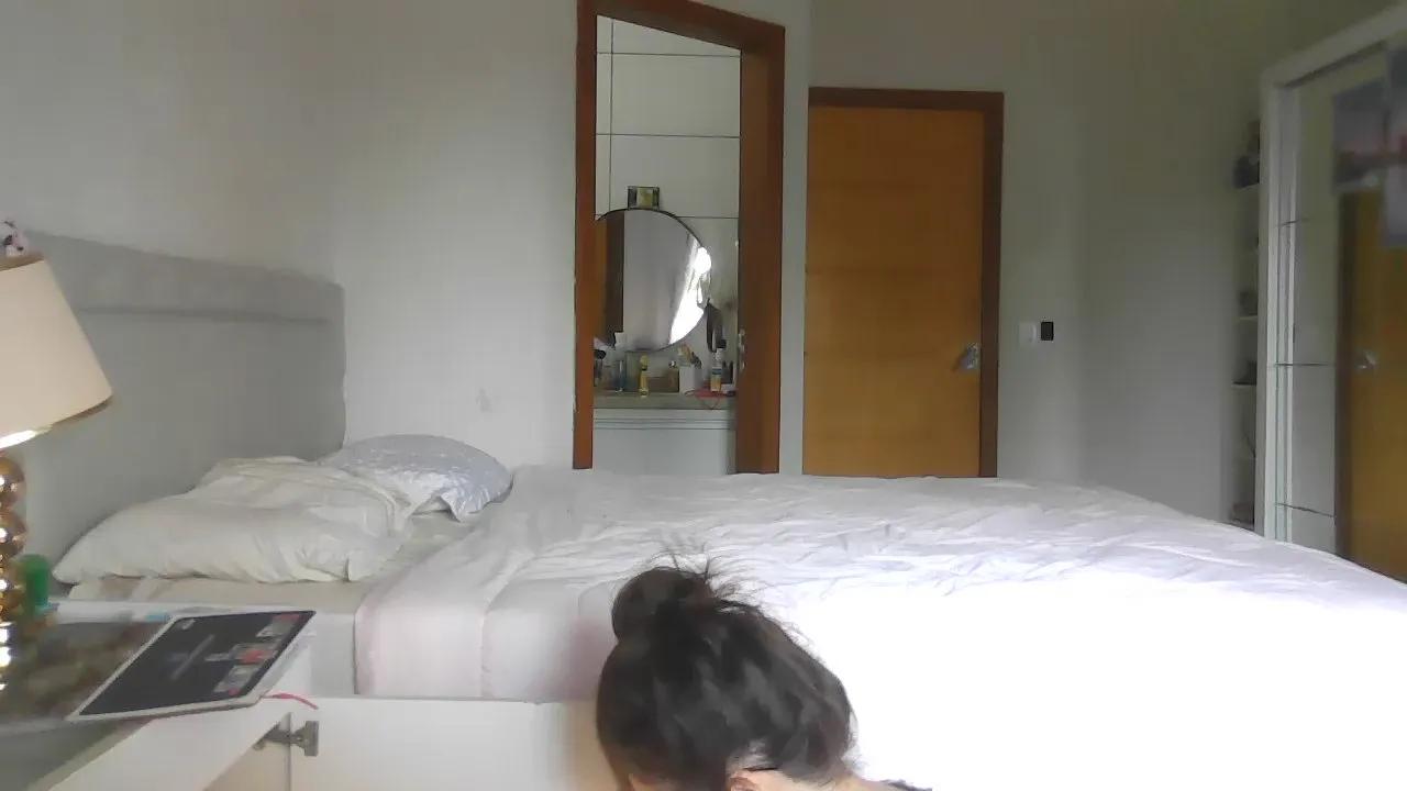 Offline INTHETOILET on Cam4