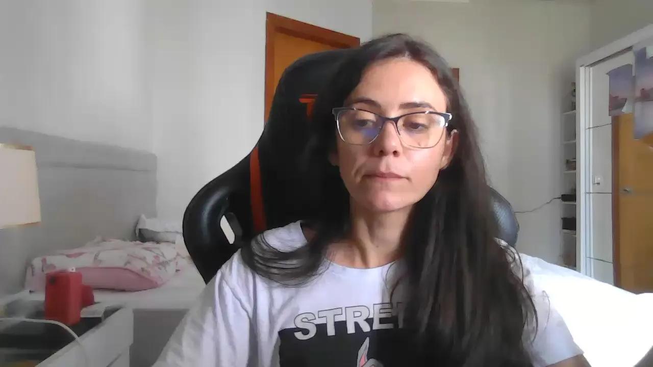 Offline INTHETOILET on Cam4