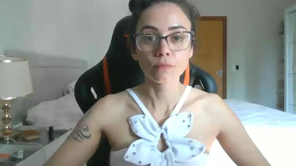 Offline INTHETOILET on Cam4