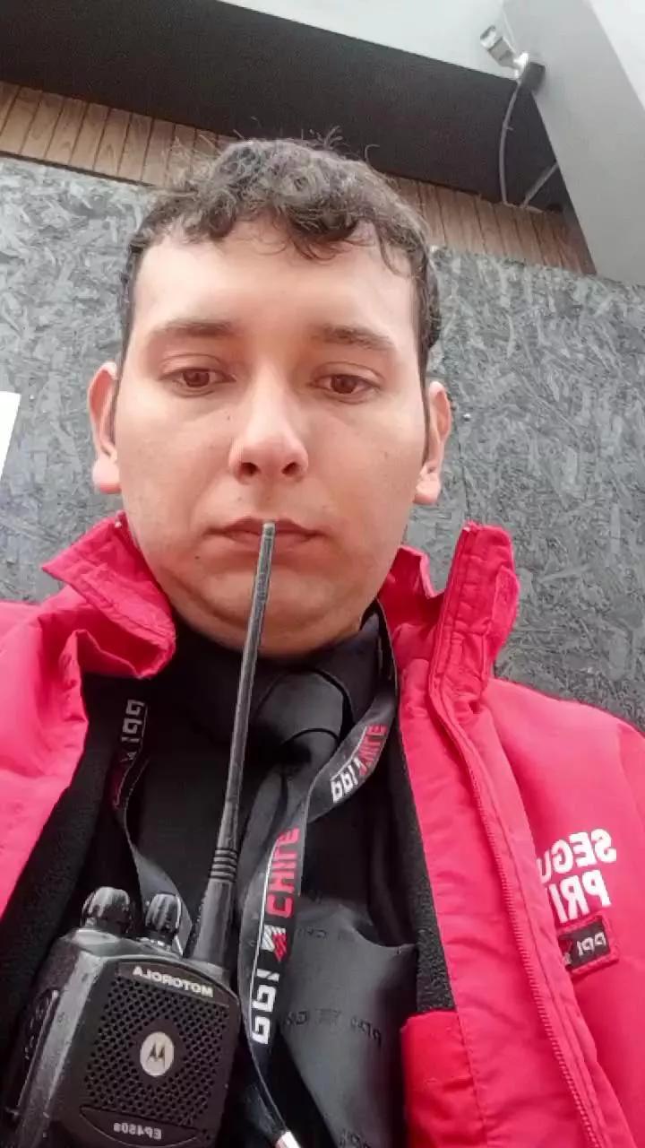 Offline JoeGol96 on Cam4