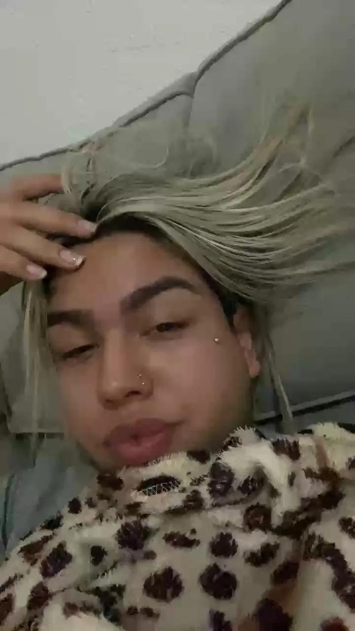 Offline Juju6999 on Cam4