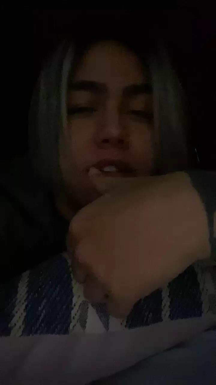 Offline Juju6999 on Cam4