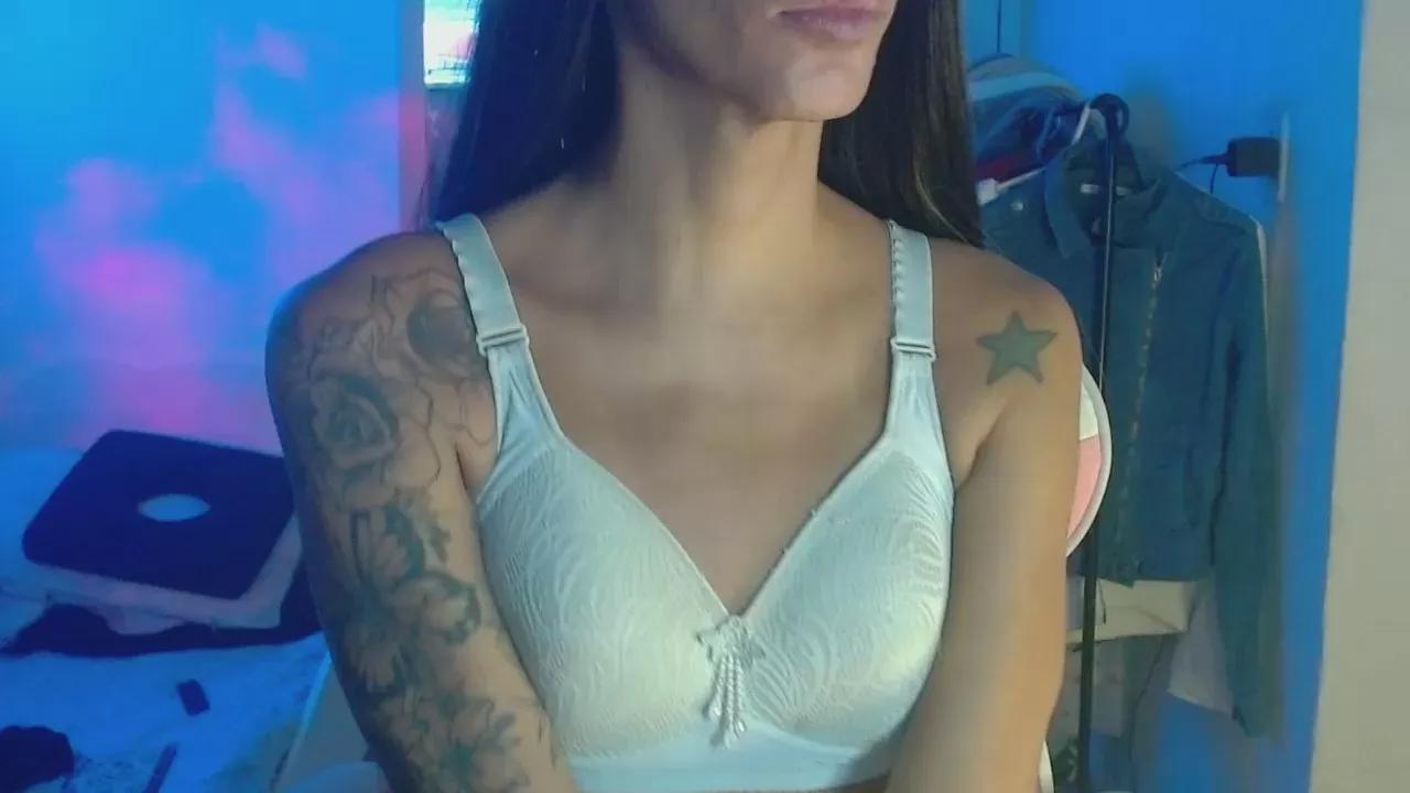 Offline julyjoy on Cam4