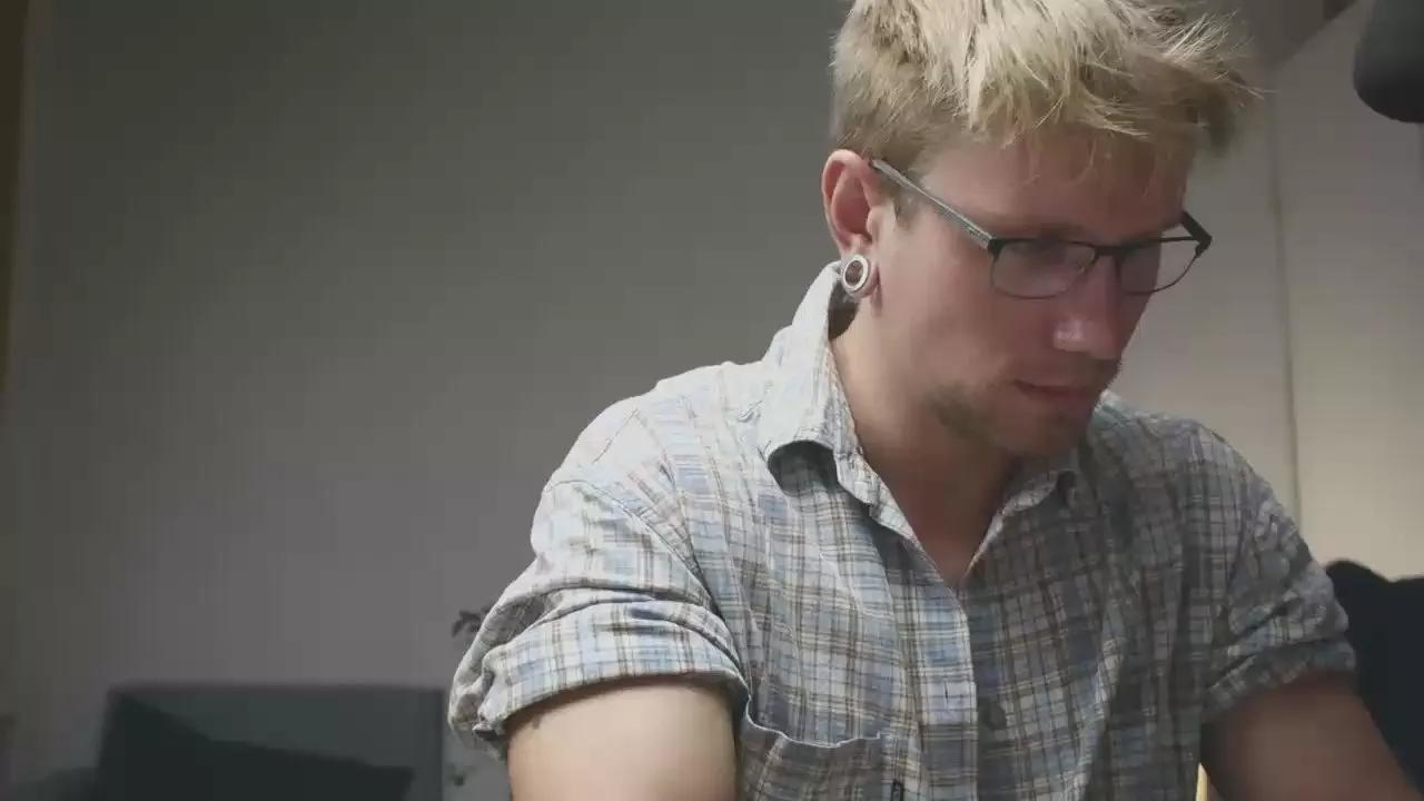 Offline kevin_park on Cam4