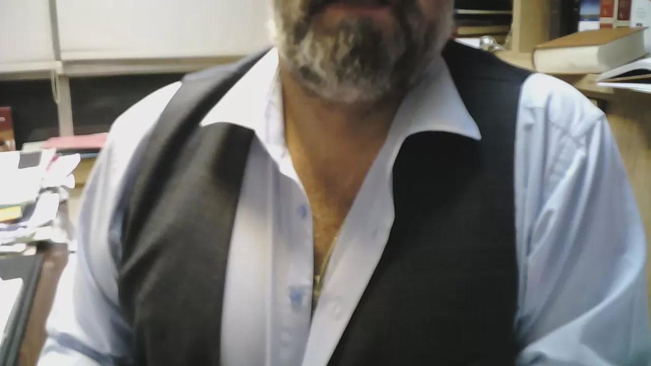 Offline kinkygrk1 on Cam4