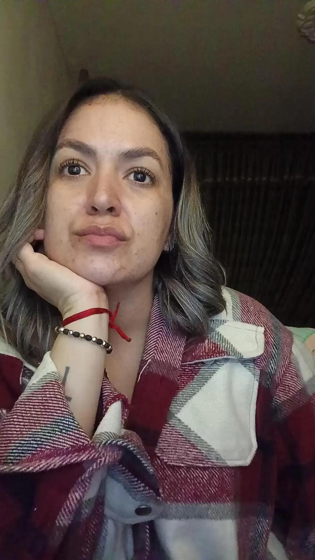 Offline ladykyhara on Cam4